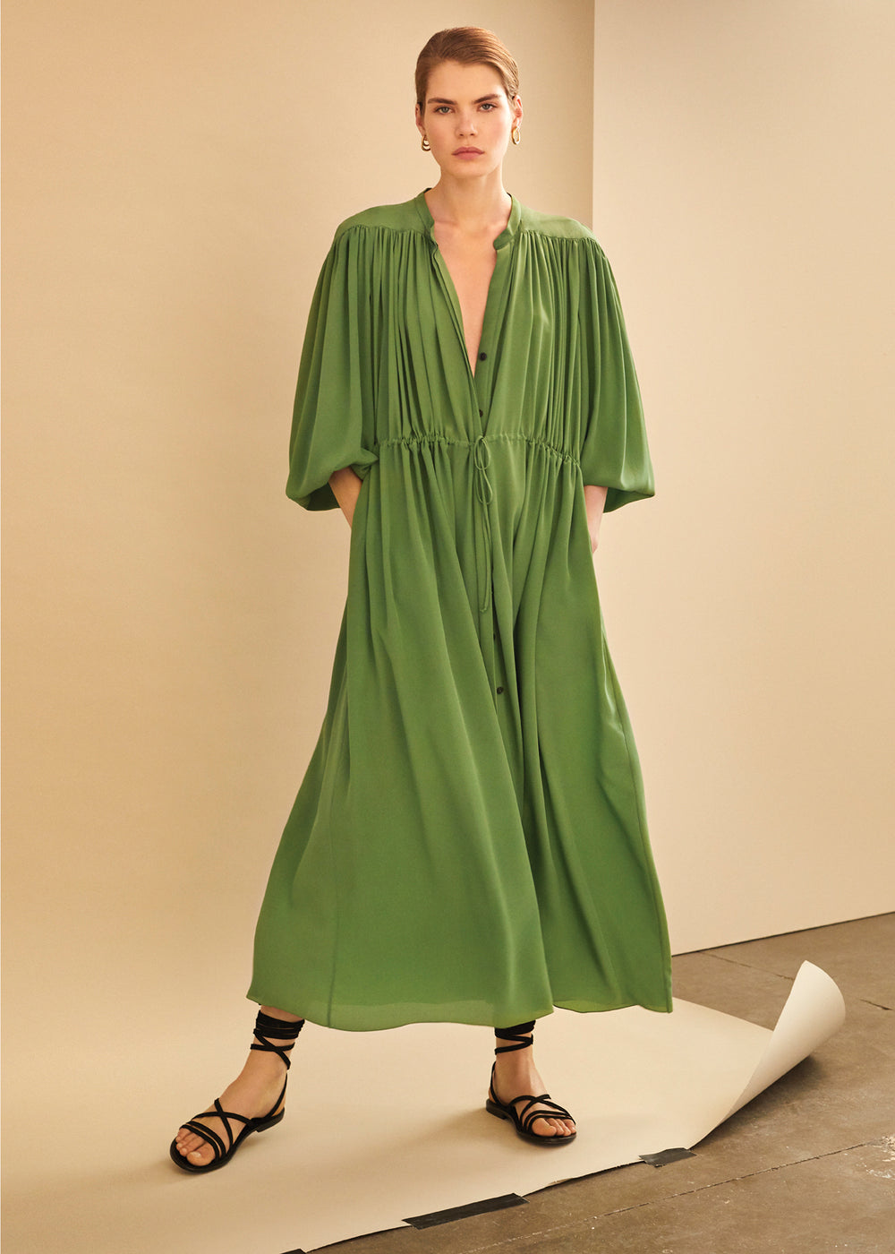 three graces london green dress Clarissa – Model_Keli